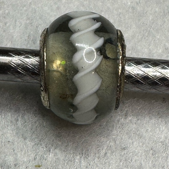 5/$20 single Glass Charm Bead - Picture 2 of 4